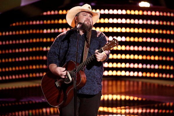 Team Blake wins, thanks to Sundance Head.