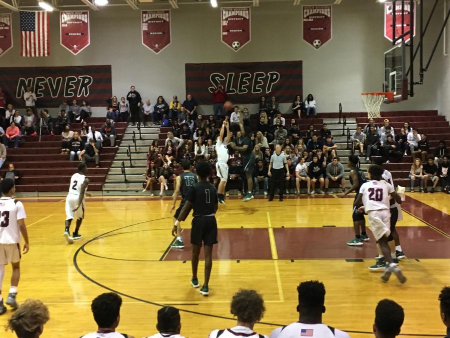 Boys basketball lose to Sickles