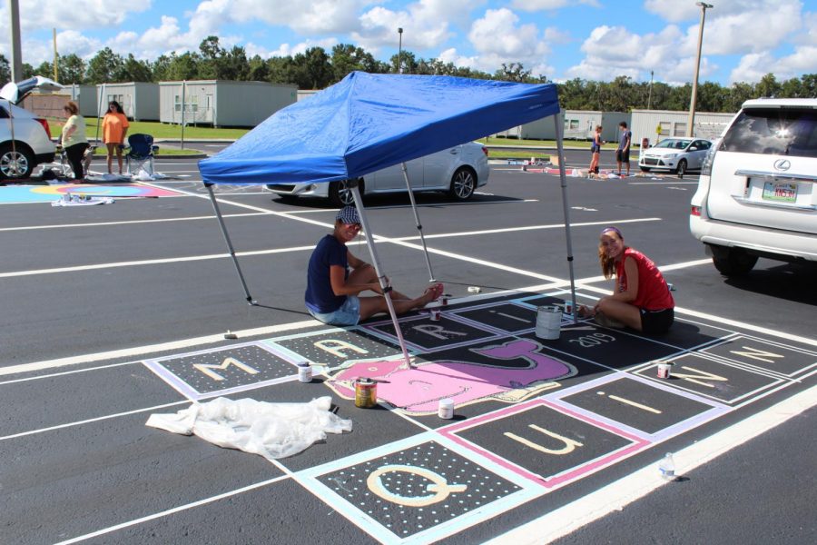 Seniors painting their spots