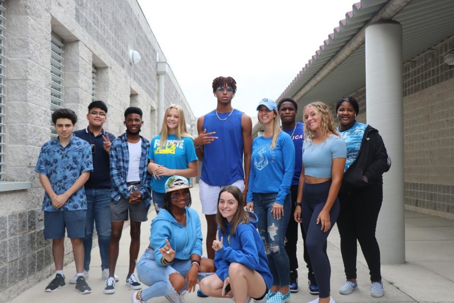Juniors wore blue on class color day.
