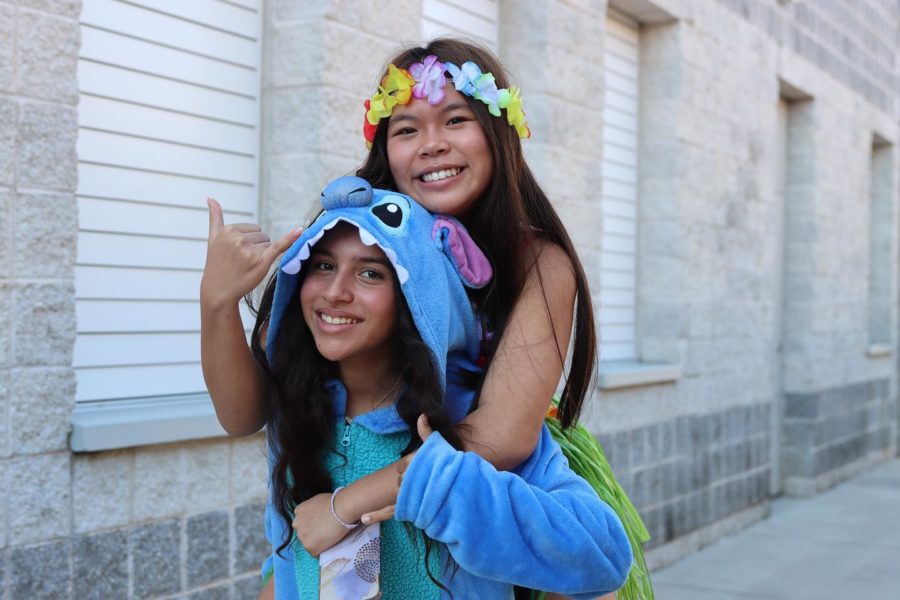 Students dress up as Lilo and Stitch for Dynamic Duo day.